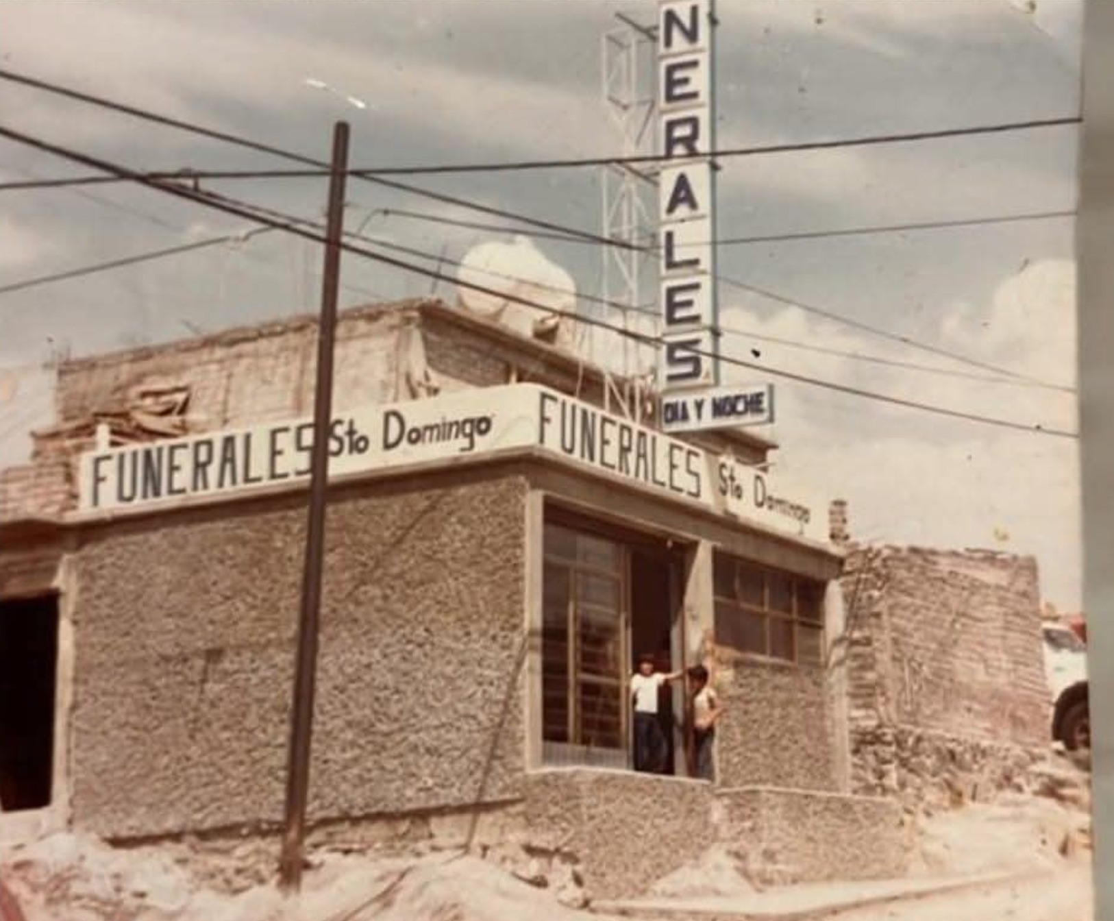 Aquí se inició Funerales Santo Domingo — Funeraria Santo Domingo